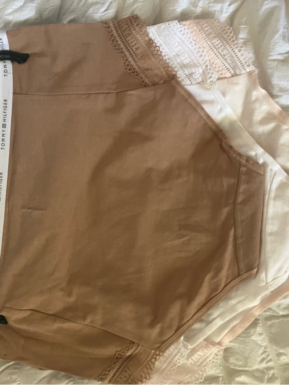 Tommy Hilfiger Women's Lace-Trim High-Waist Briefs - Pale Pink size M 3 pack - Picture 3 of 4